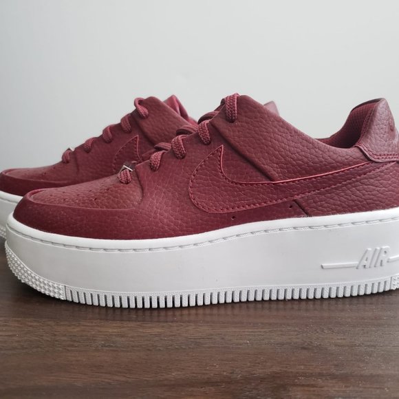 Nike Air Force 1 Sage Low Team Red W - Picture 7 of 7